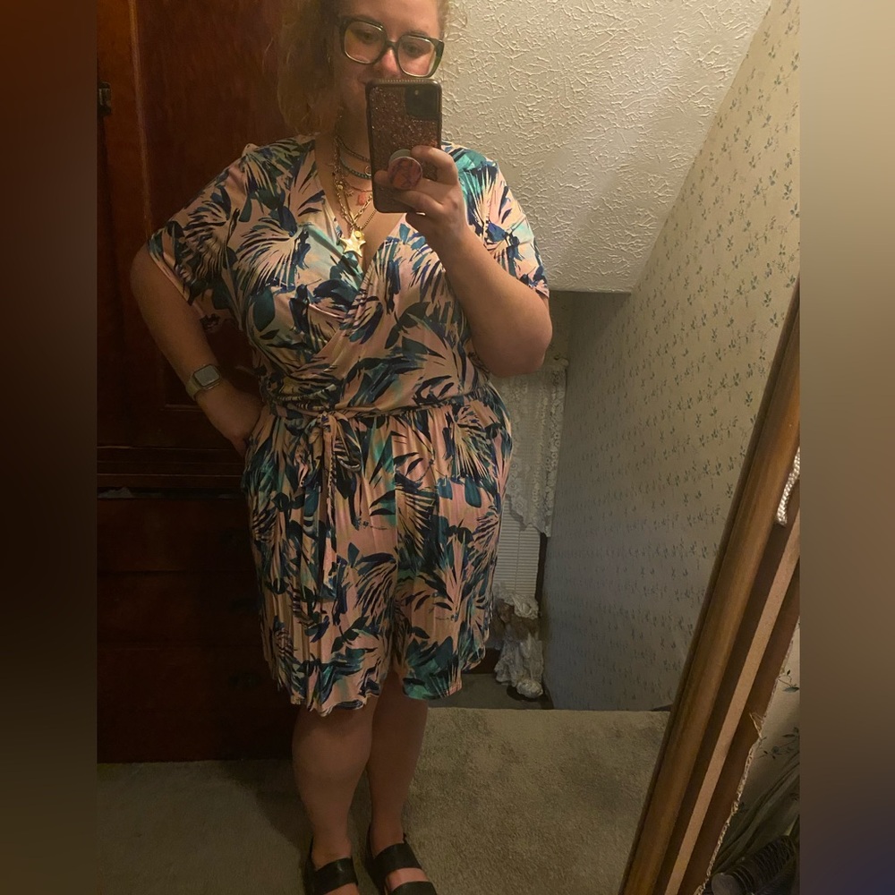 Torrid Pink, Teal, Blue Leaf Print Romper Women’s Plus Size 3X